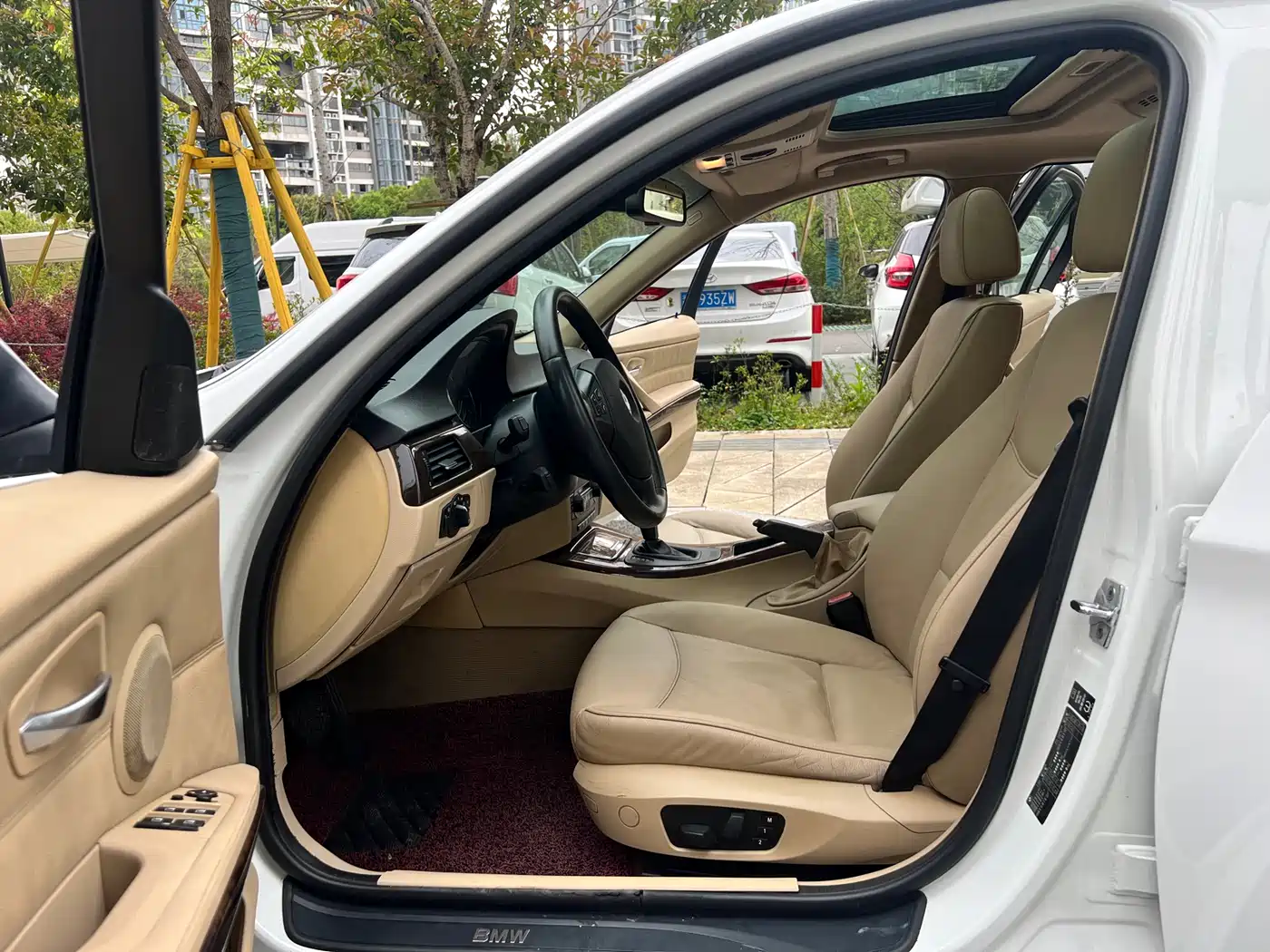 BMW 3 Series 2007 320i Luxury фото 20