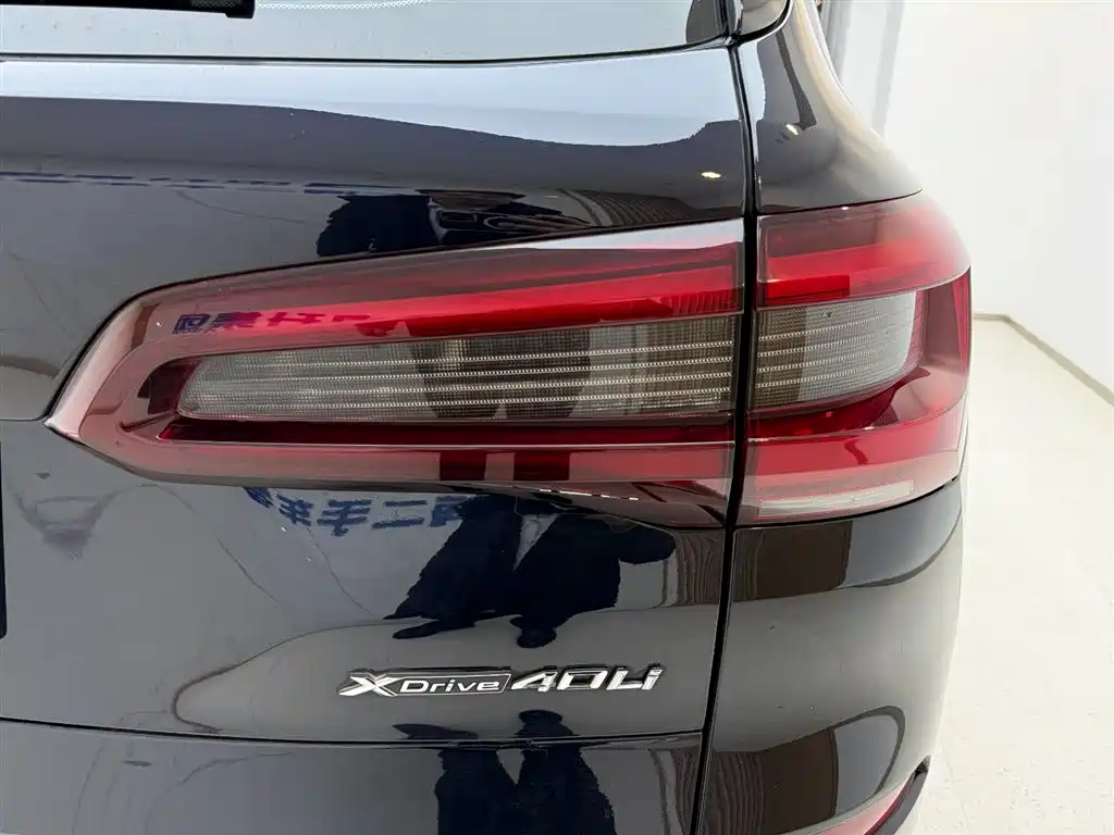BMW X5 2022 Model xDrive 40Li M Sport Package фото 8