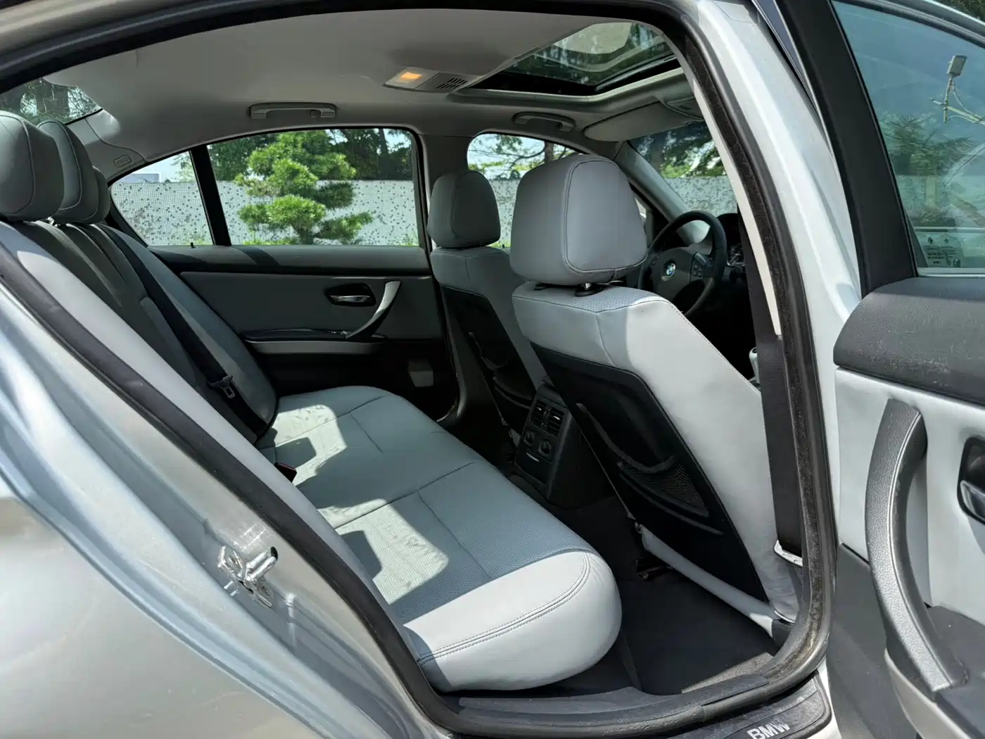 BMW 3 Series (Import) 2005 Model E90 320i фото 21