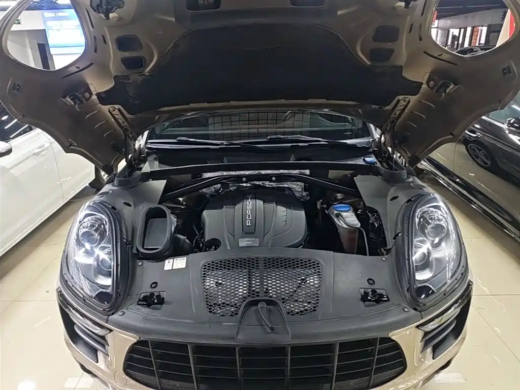 Porsche Macan 2017 Macan 2.0T фото 20