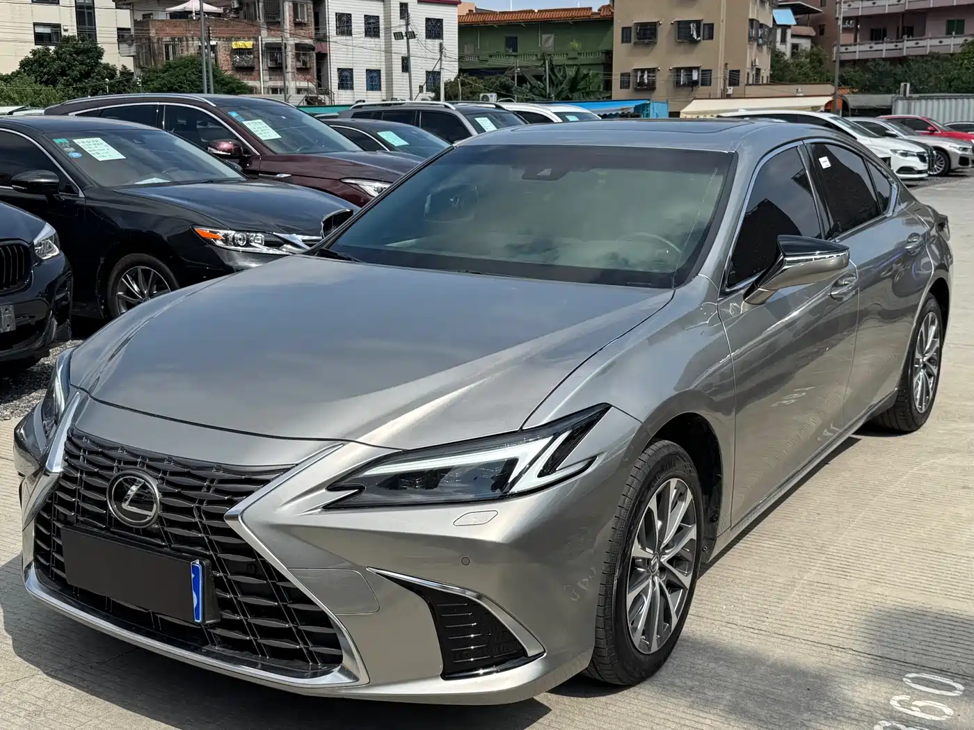 Lexus ES 2025 200 Ultimate Edition