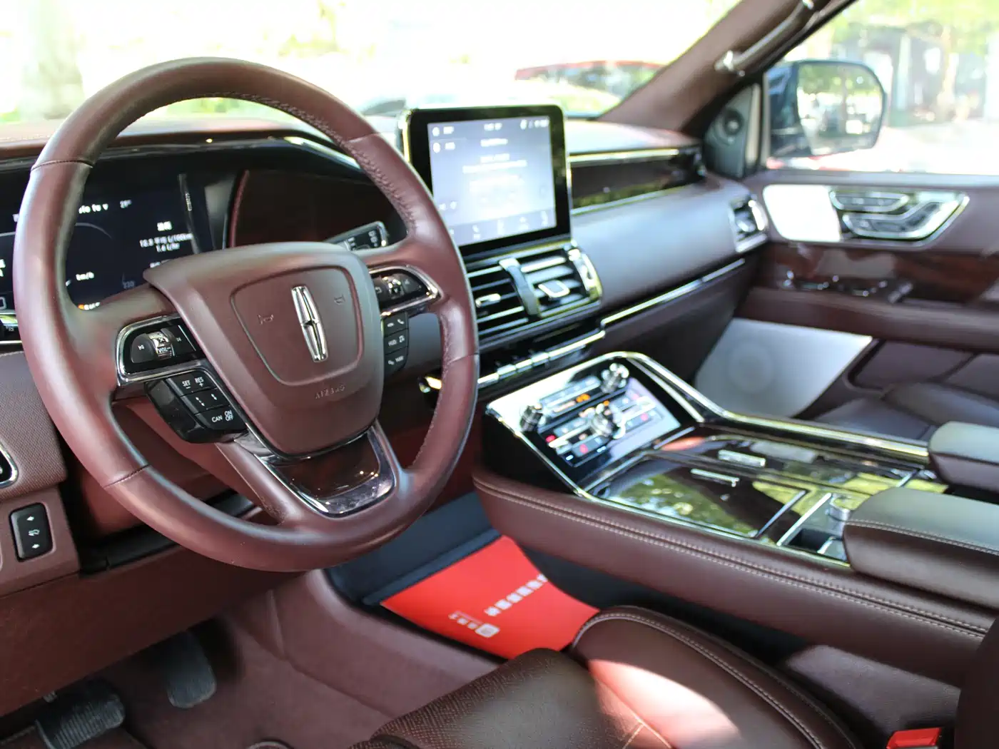 صورة 23 - Lincoln Navigator