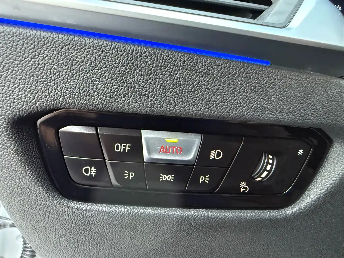 BMW 3 Series 2021 325Li M Sport Package фото 20