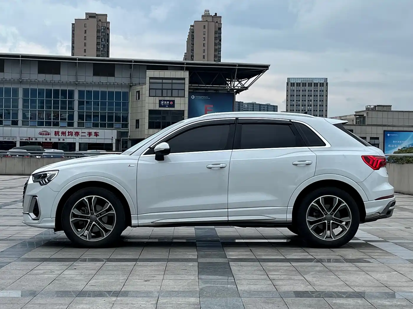 Audi Q3 2020 40 TFSI Fashion Dynamic фото 3