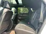 Photo 19 - Cadillac XT5