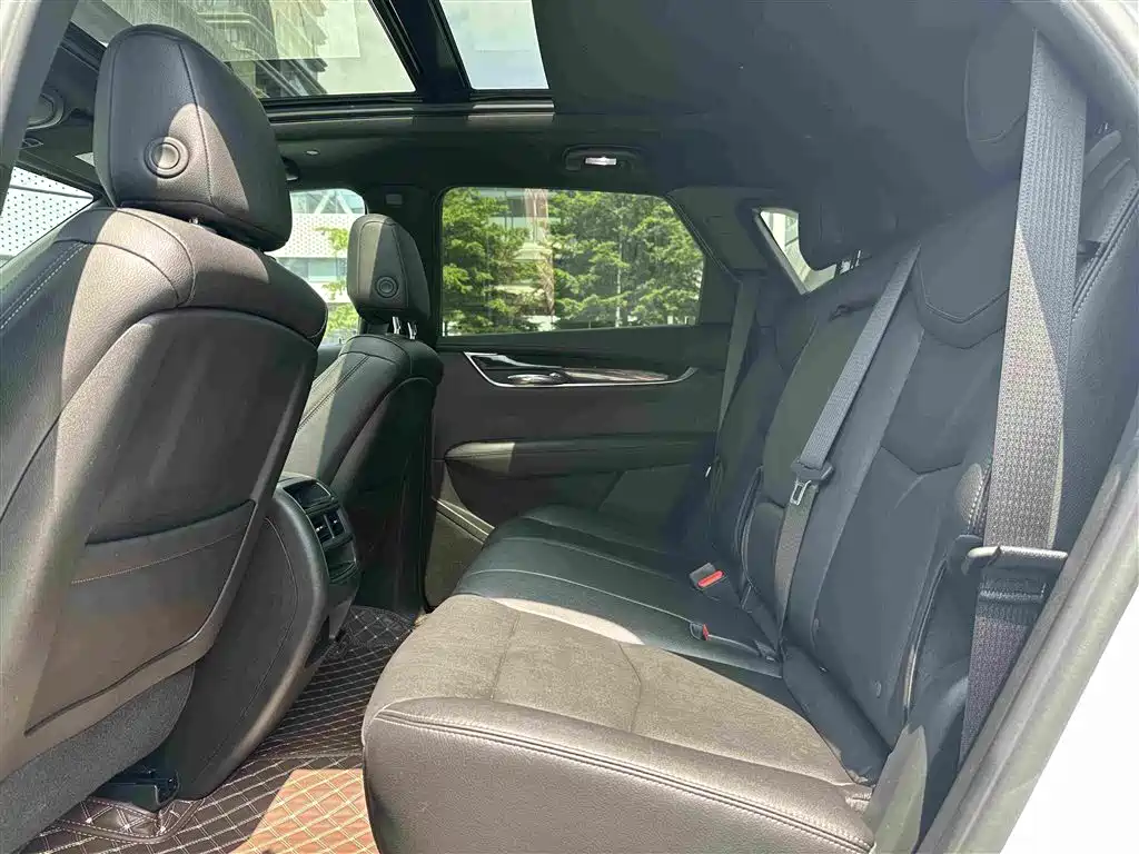 Photo 19 - Cadillac XT5