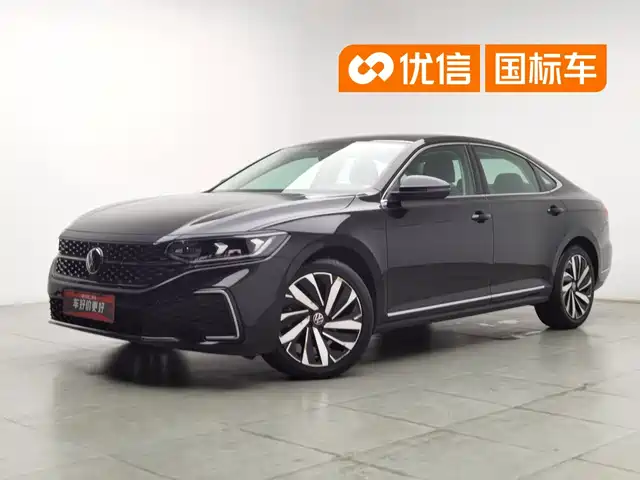 Volkswagen Passat 2023 Facelift 330TSI Starlight Elite Edition — фото 1