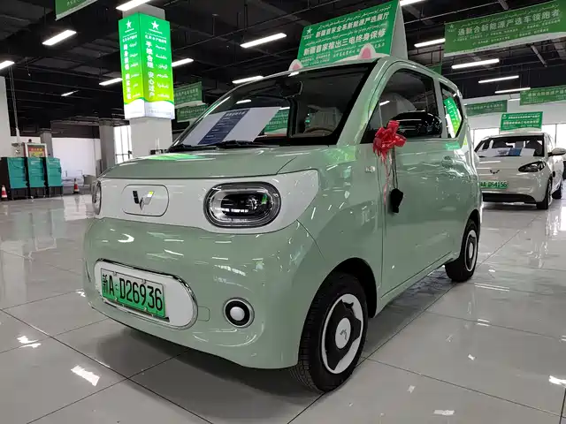 WULING HONGGUANG MINIEV