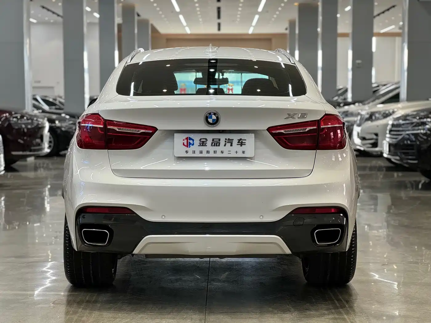 BMW X6 2015 xDrive50i M Sport фото 5