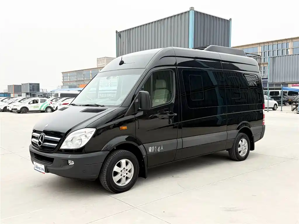 Mercedes-Benz Sprinter 2012 2.1T Zunlv Medium Wheelbase Edition