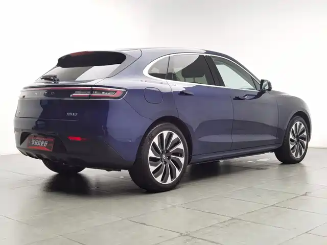 AITO Wenjie AITO M5 2022 Extended Range AWD Ultimate Edition — фото 2