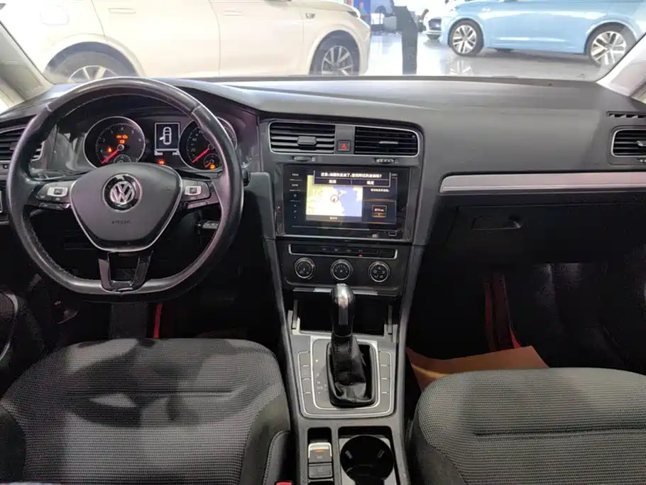 Volkswagen Golf 2020 280TSI DSG Comfort фото 12