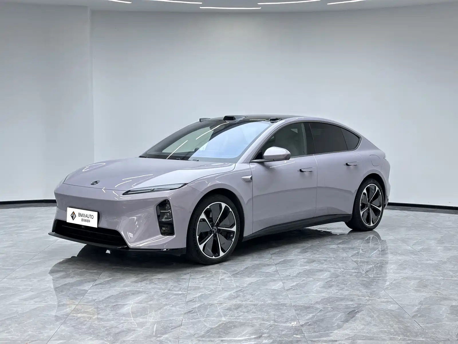 Фото 1 - NIO ET5