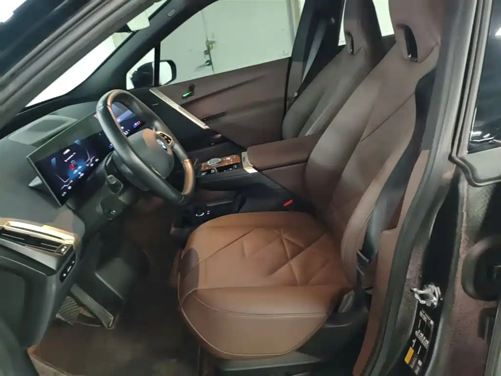 BMW iX 2023 Facelift xDrive40 фото 15