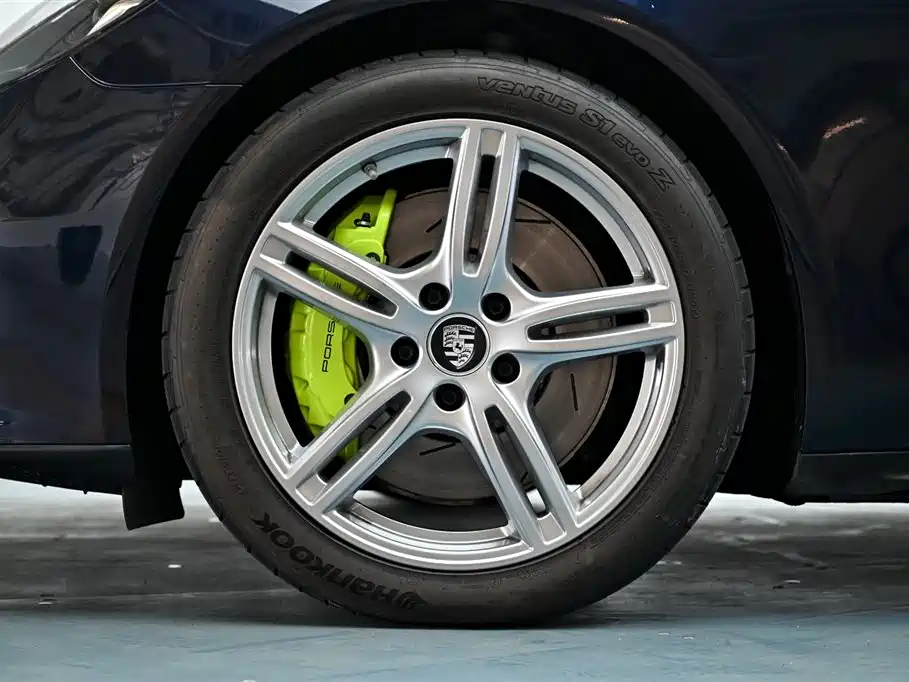 PORSCHE PANAMERA NEW ENERGY