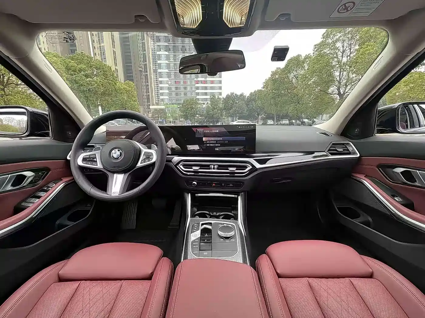 BMW 3 Series 2025 325Li M Sport Package фото 9