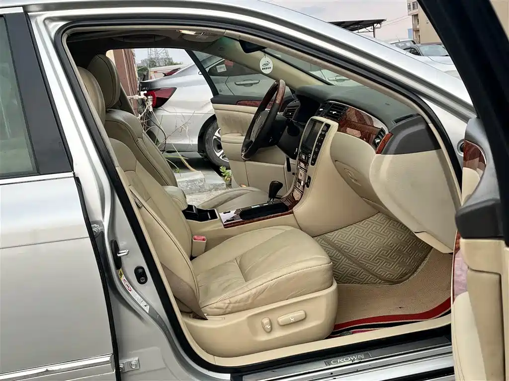 Toyota Crown 2007 3.0L Royal Saloon Fashion Navigation фото 10
