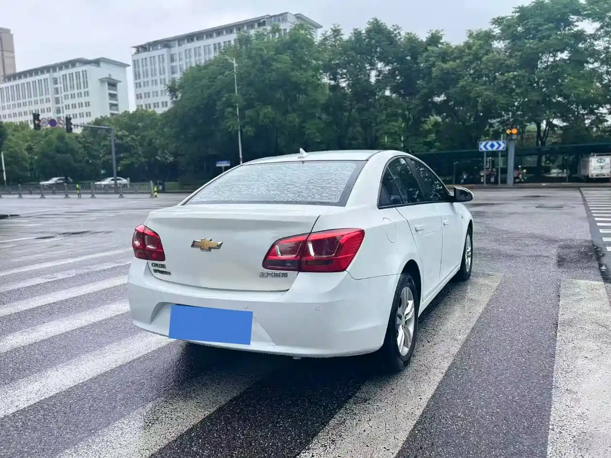 Chevrolet Cruze 2015 1.5L Classic SE AT фото 6