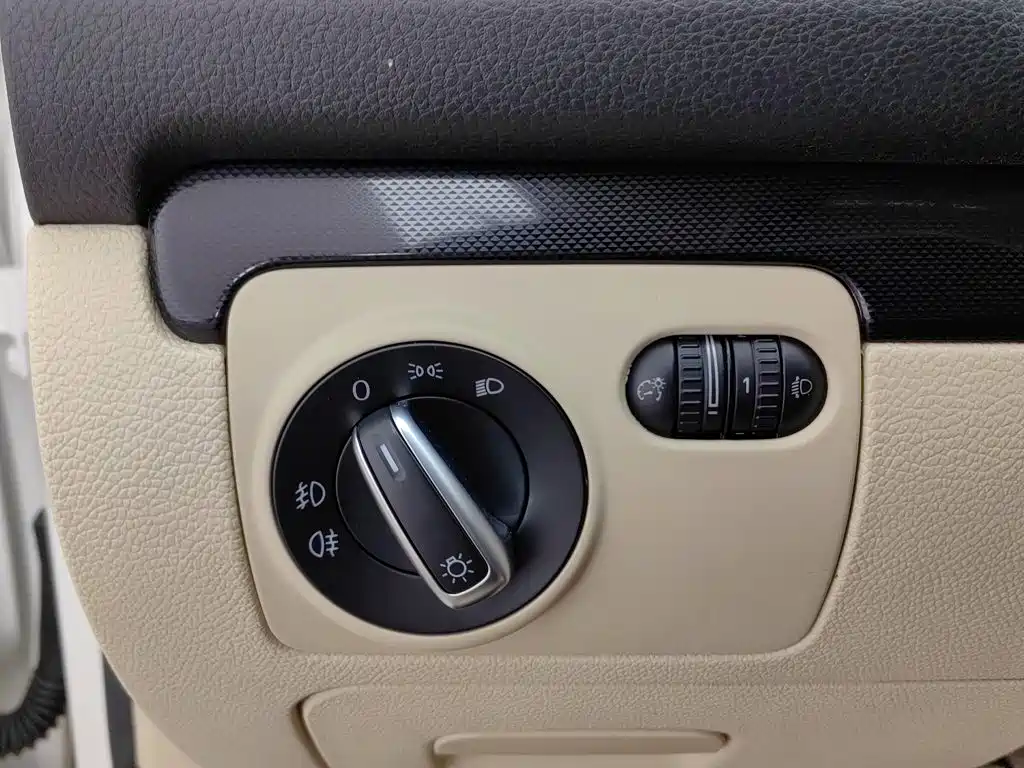 Volkswagen Golf 2013 2012 1.6 Manual Comfort Type