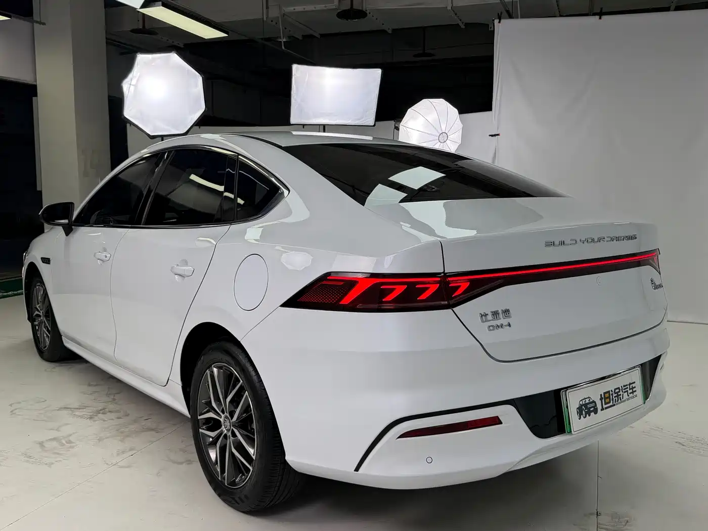 BYD Qin PLUS 2021 DM-i 55KM Flagship фото 26
