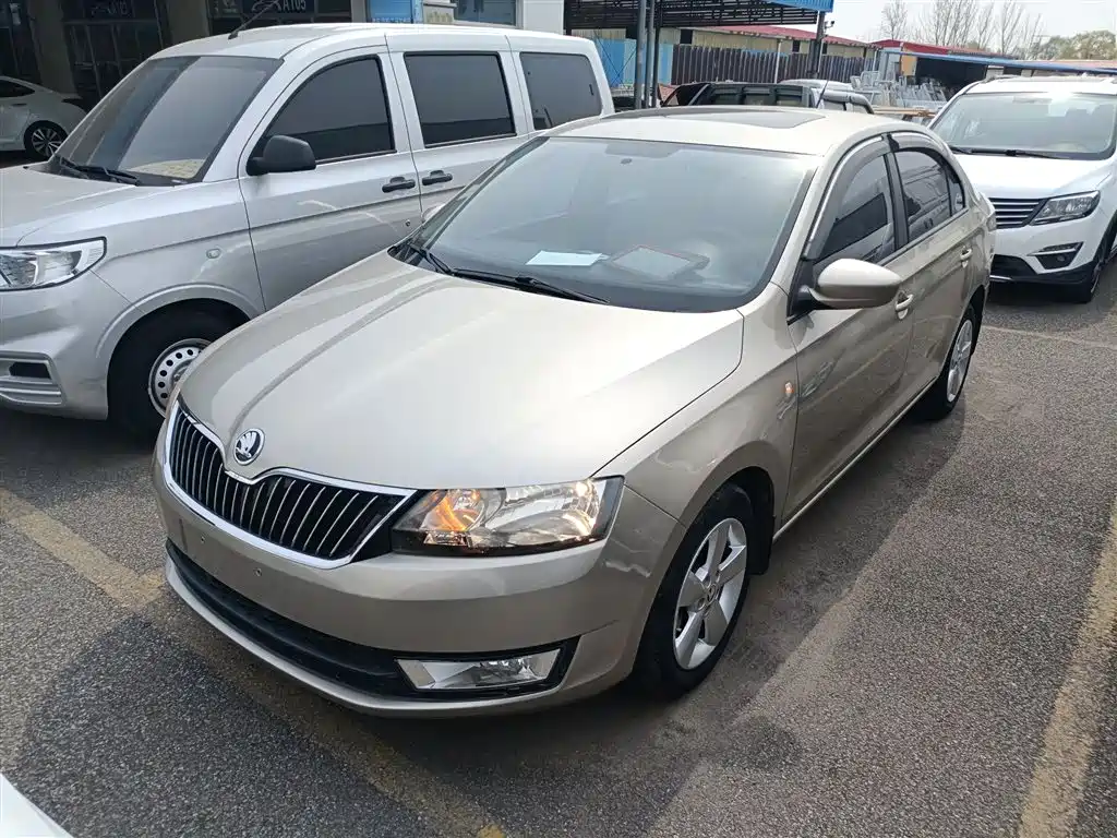 Škoda Rapid 2013 1.6L Automatic Smart Selection