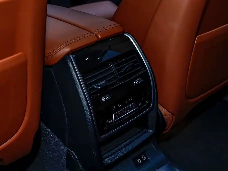 BMW X7 2023 xDrive40i Exclusive Luxury Package фото 7