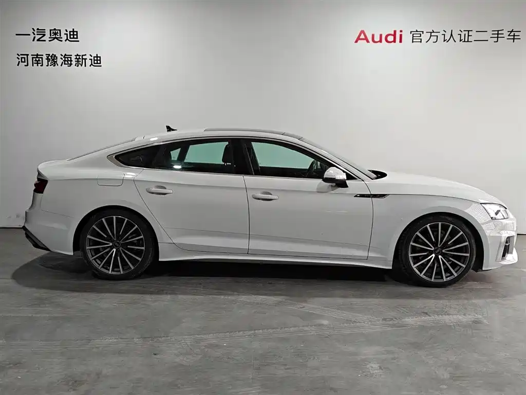 Audi A5 (Import) 2023 Sportback 40 TFSI quattro Luxury Dynamic фото 3