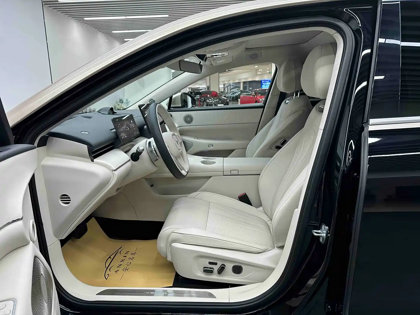 Voyah Auto VOYAH Zhuiguang L 2025 Mid-configuration Model фото 7