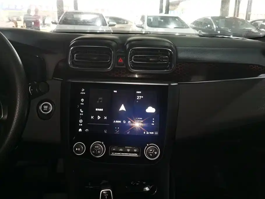 Lynk & Co 03 2019 2.0TD Auto Power Pro Version фото 13