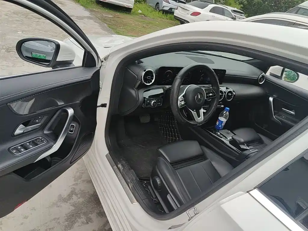 Mercedes-Benz A-Class 2020 Facelift A 200 L Sport Sedan Dynamic фото 16