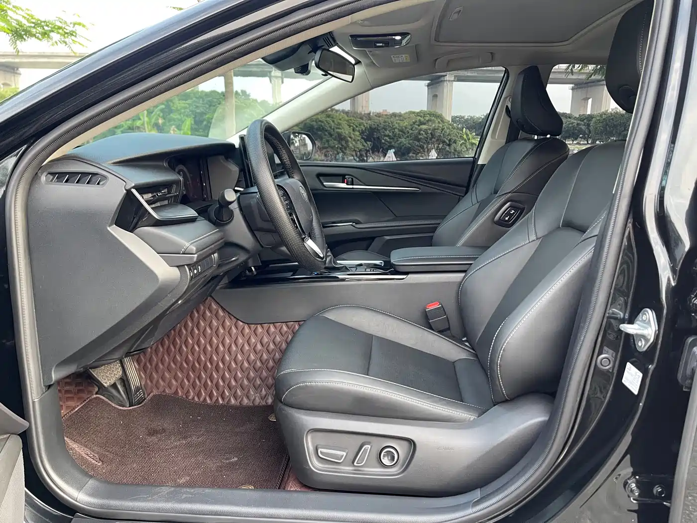 Toyota Camry 2024 Hybrid 2.0HGVP Luxury Edition фото 20