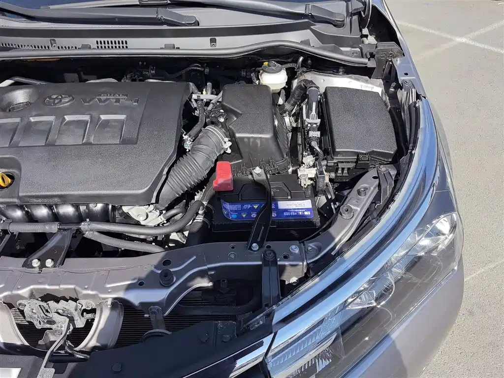 Toyota Corolla 2014 1.6L CVT GL-i фото 23