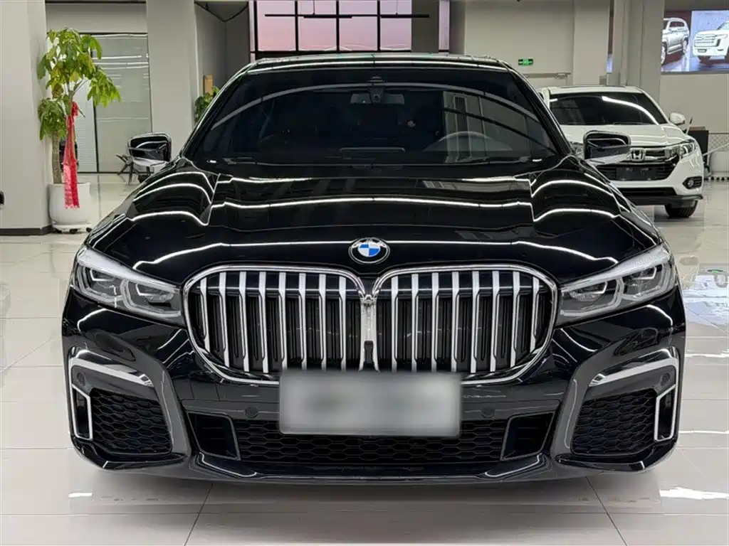 BMW 7 Series 2019 Facelift 740Li Leading M Sport Package фото 24