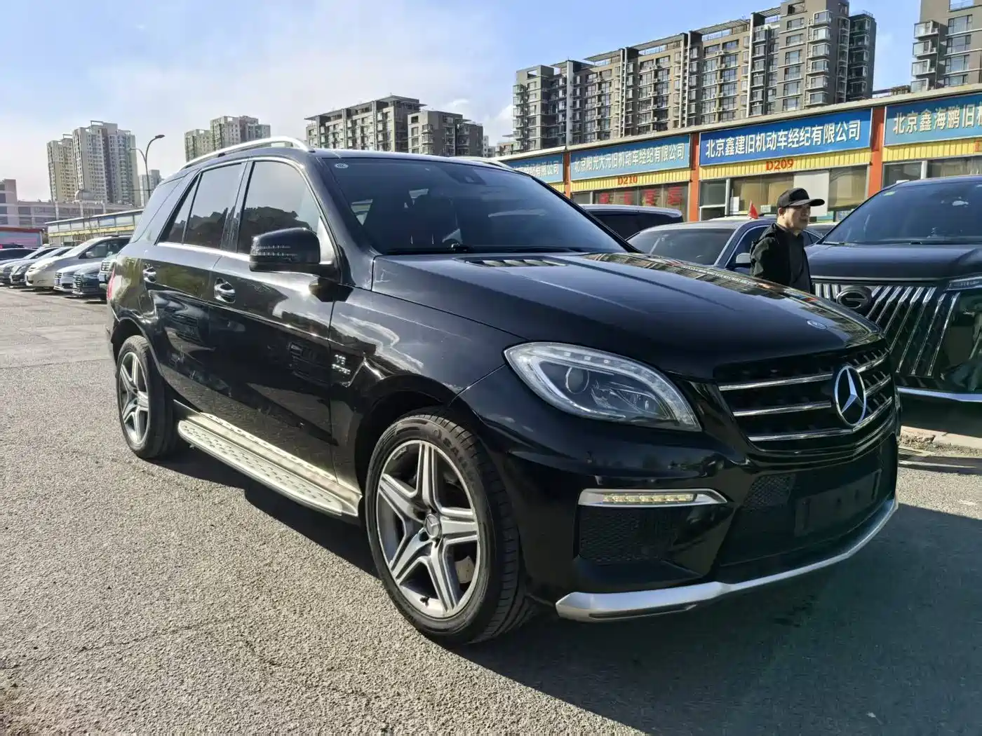 Mercedes-Benz M-Class AMG 2012 AMG ML 63 фото 2