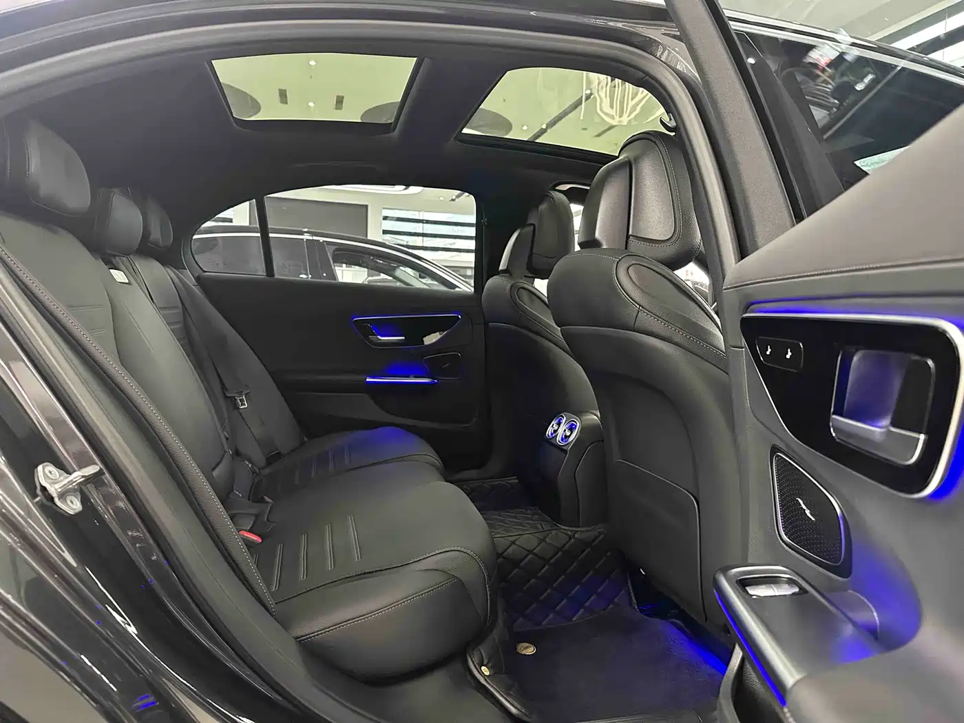 Mercedes-Benz C-Class 2023 Facelift C 260 L Sport Edition фото 13