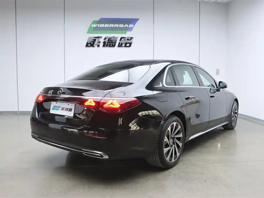 Mercedes-Benz E-Class 2024 Model E 300 L Luxury фото 5