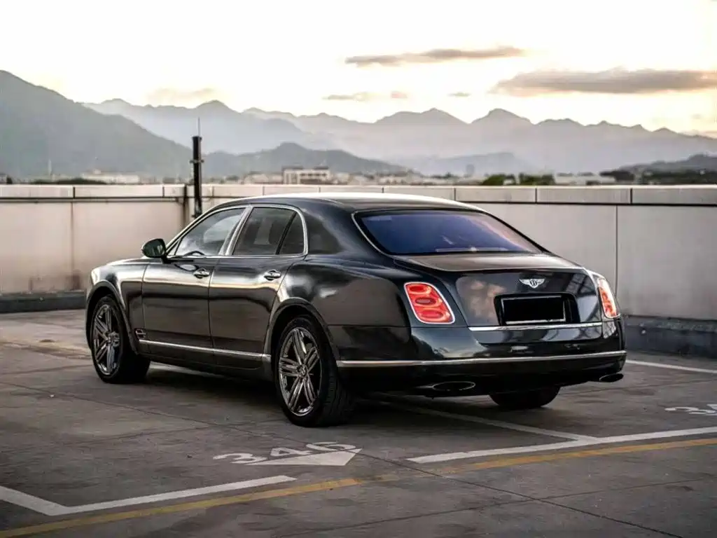 Bentley Mulsanne 2013 6.8T Mulliner Special Edition фото 5