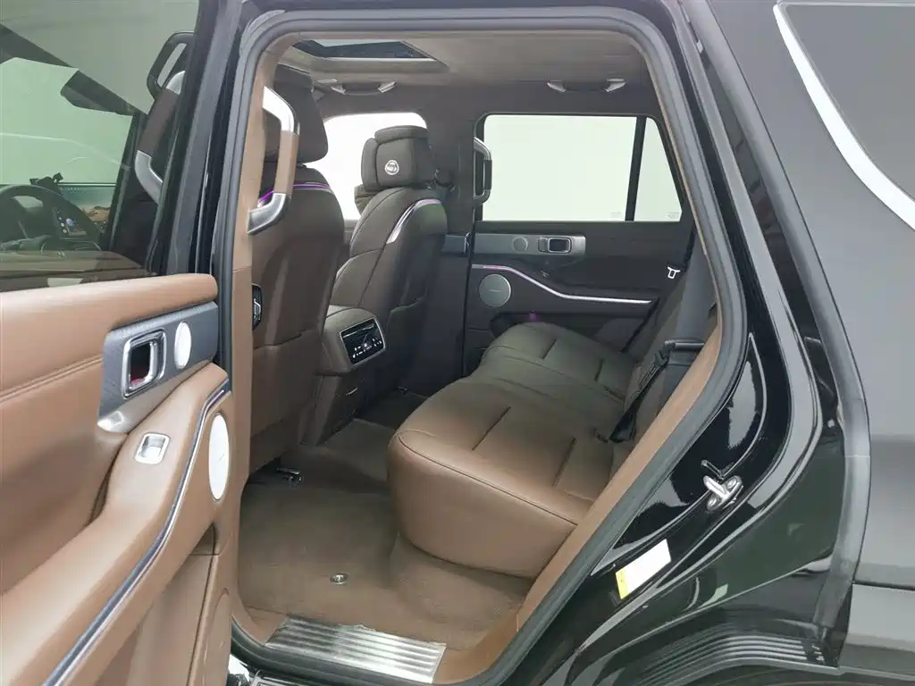 TANK TANK 700 NEW ENERGY