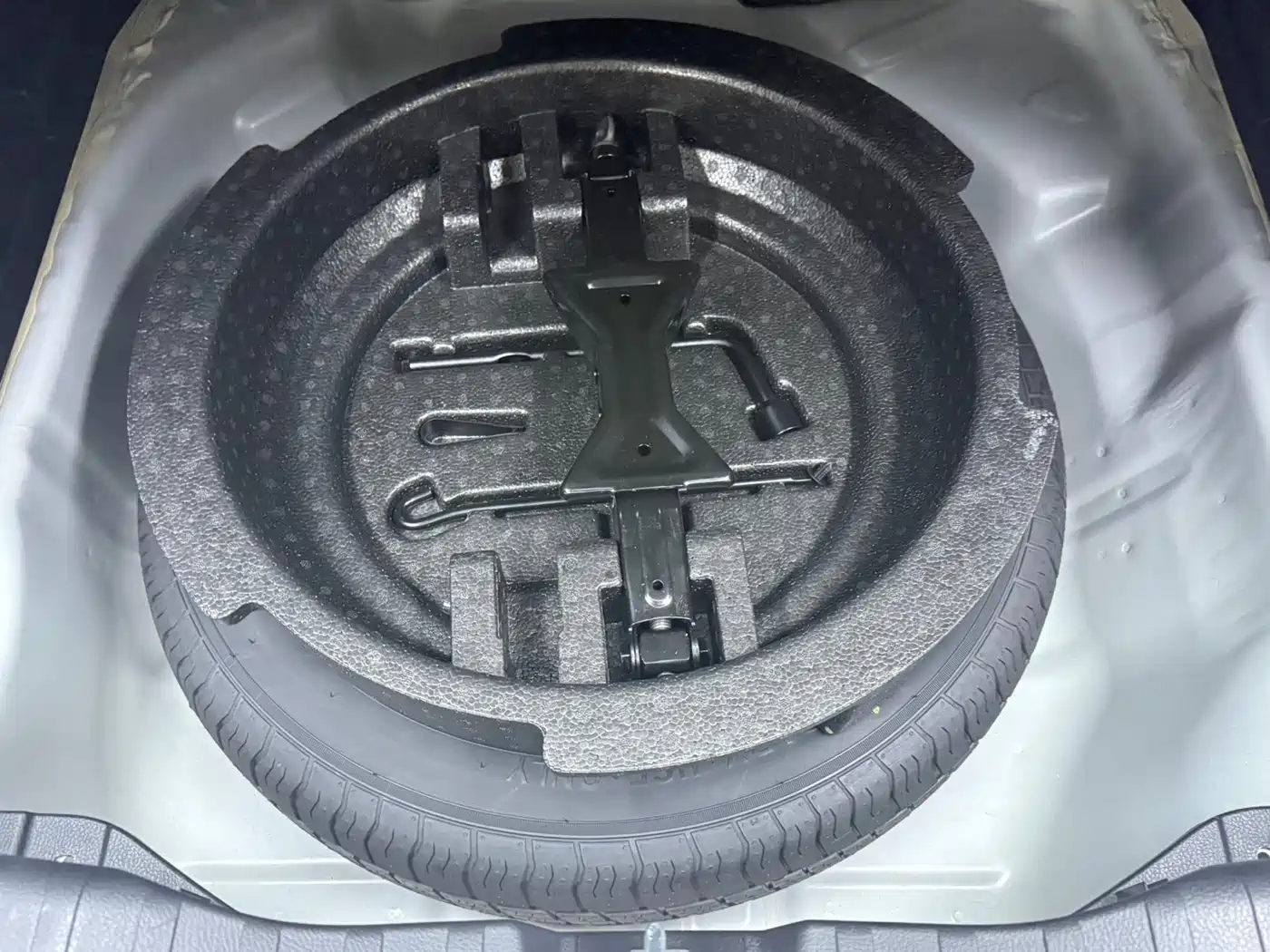 Haval M6 2023 2023 PLUS 1.5T DCT Luxury Smart Connect