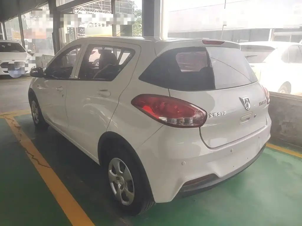Baojun 310 2017 2016 1.2L Manual Comfort Model