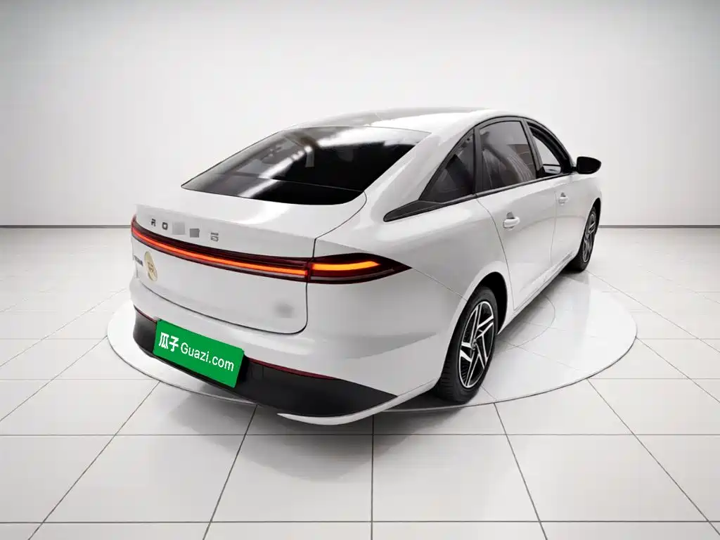 2025 Roewe D6