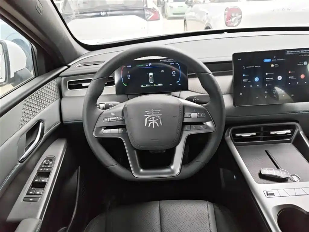 BYD Qin PLUS 2026 DM-i Smart Edition 128KM Progressive фото 11