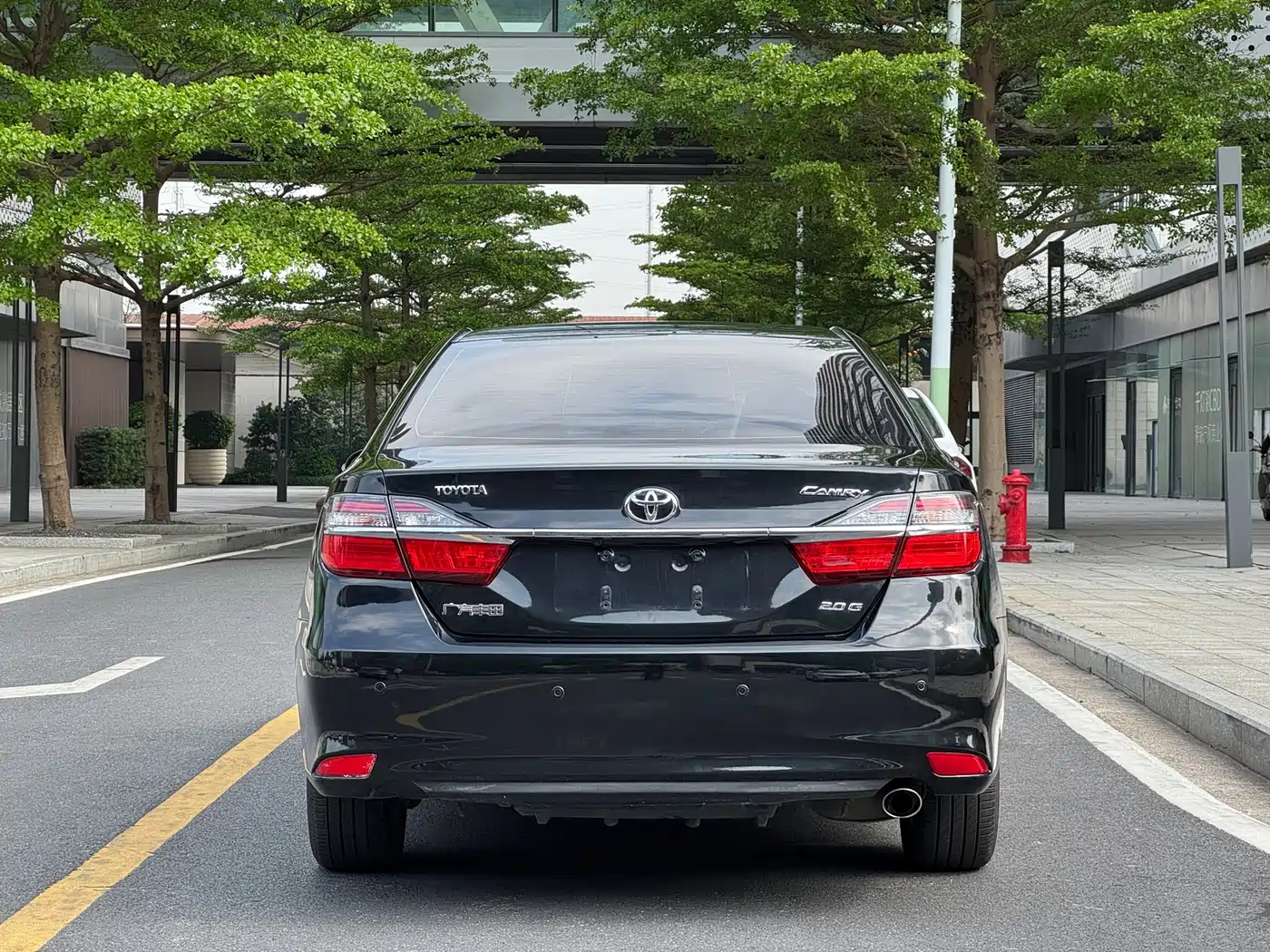 Toyota Camry 2016 2.0G 10th Anniversary Leading Edition фото 5
