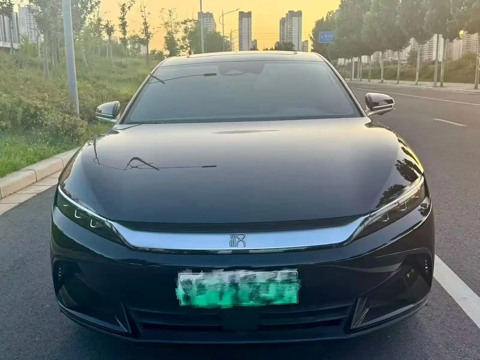 Фото 2 - BYD Han
