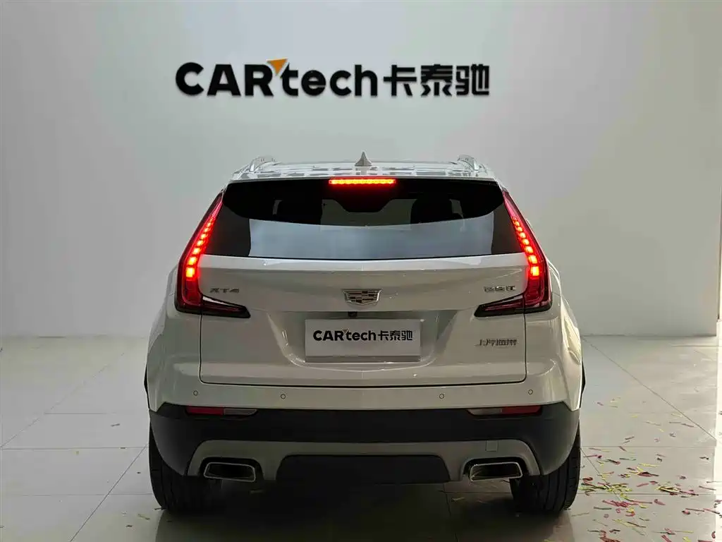 Cadillac XT4 2022 28T FWD Premium фото 3