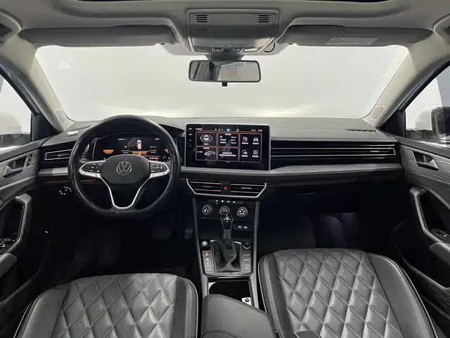 Volkswagen Sagitar 2023 300TSI DSG Surpassing Edition фото 4