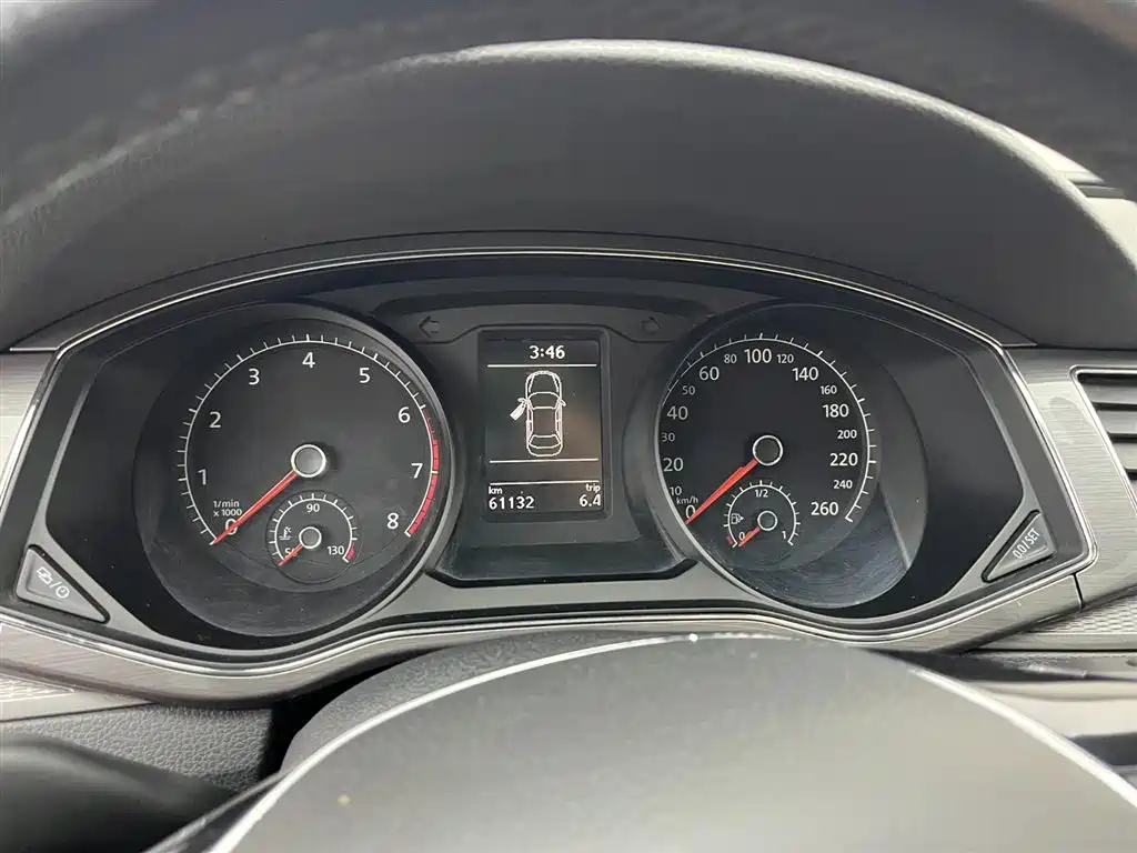 Volkswagen Passat 2017 330TSI DSG Prestige фото 9