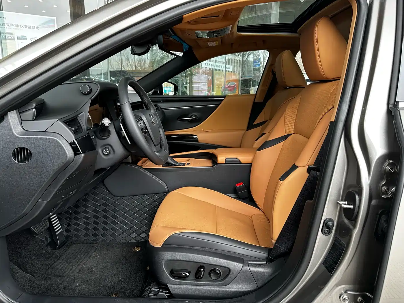 Lexus ES 2022 200 Excellence Edition фото 6
