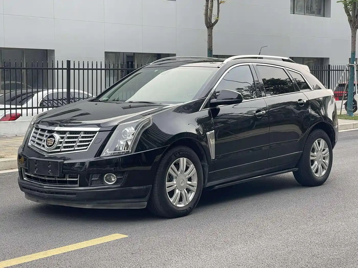 صورة 1 - Cadillac SRX