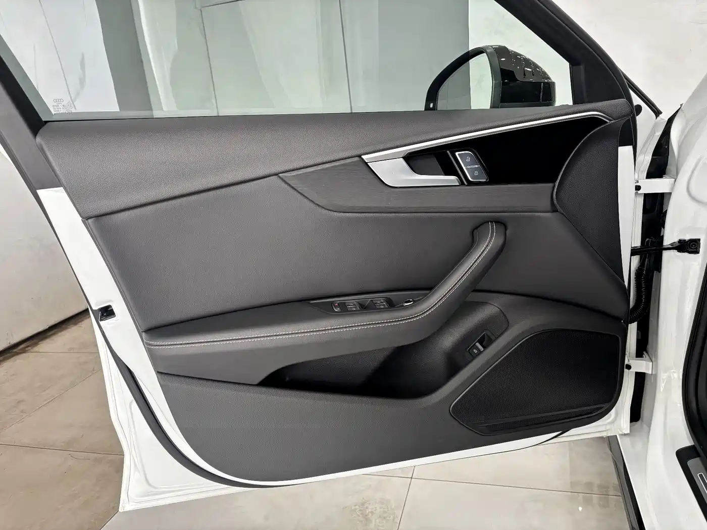 Audi A4L 2024 40 TFSI Luxury Dynamic фото 11